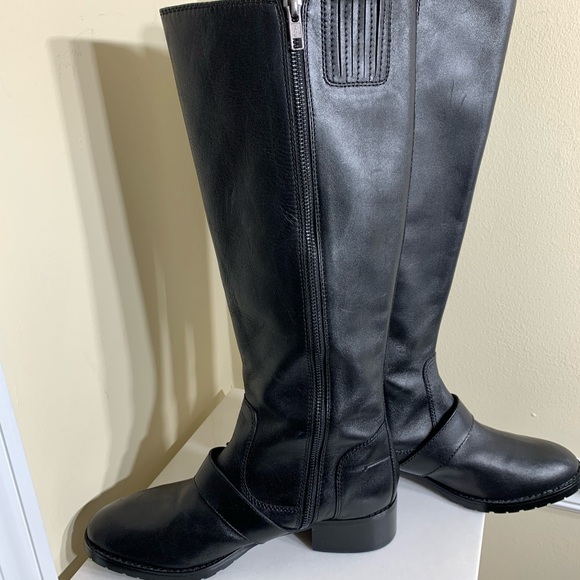 Donald J Pliner tall leather riding boots with buckle, size 7.5 - Picture 4 of 9